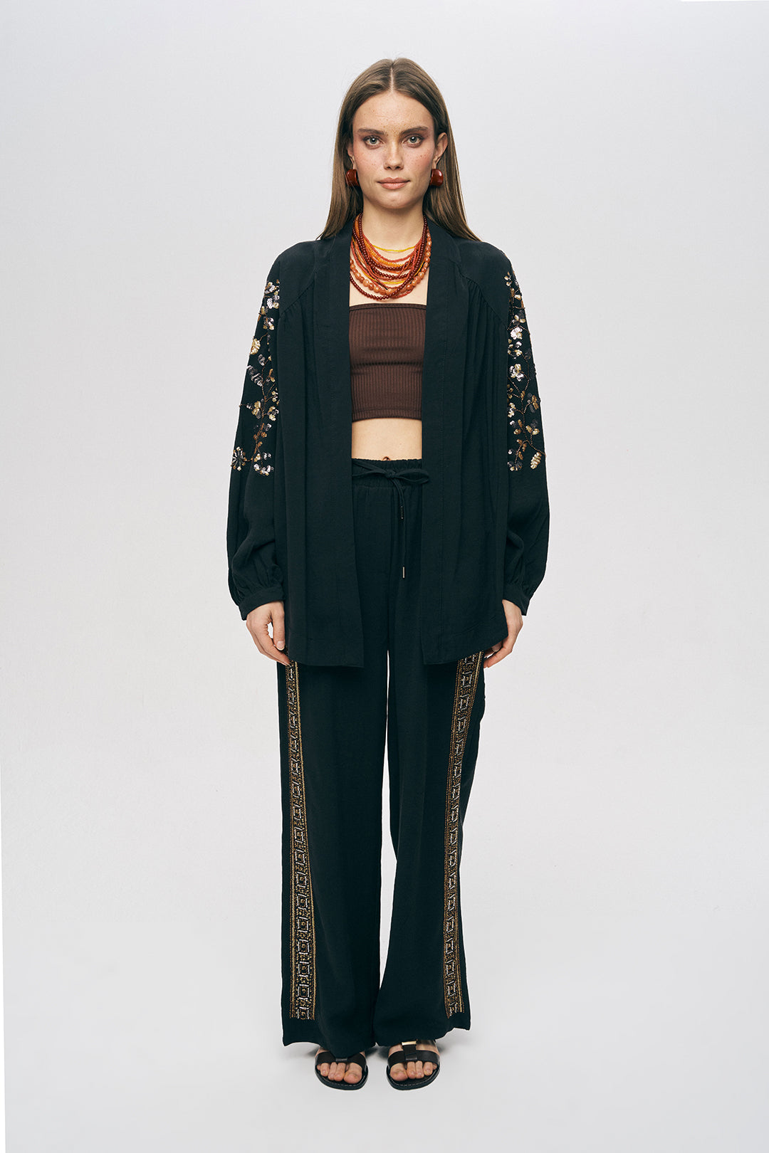 Orfeonegro Sırtı ve Kolu Payet Boncuk İşlemeli Siyah Kimono