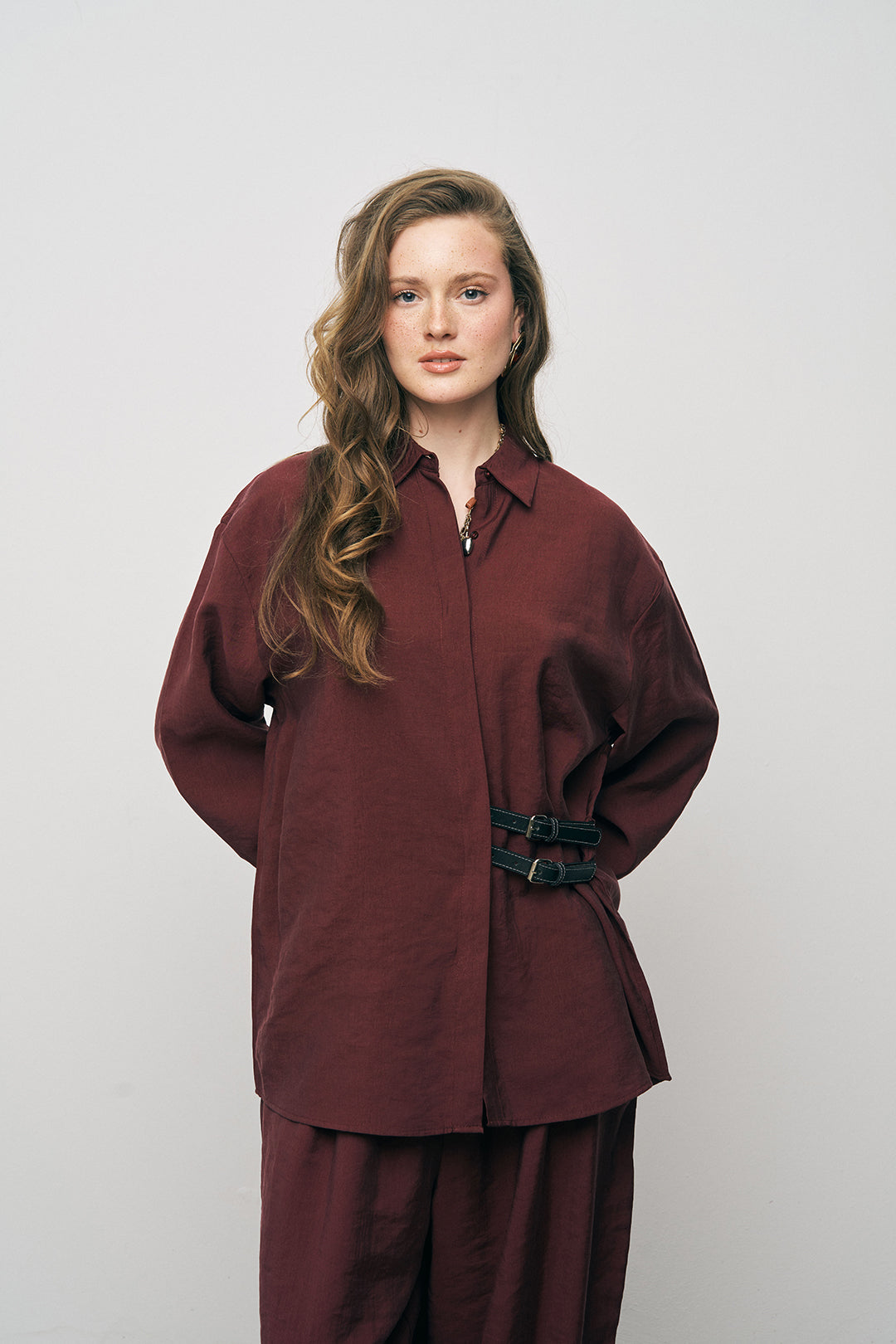 Orfeonegro Çift Kemer Aksesuarlı Bordo Uzun Kollu Gömlek