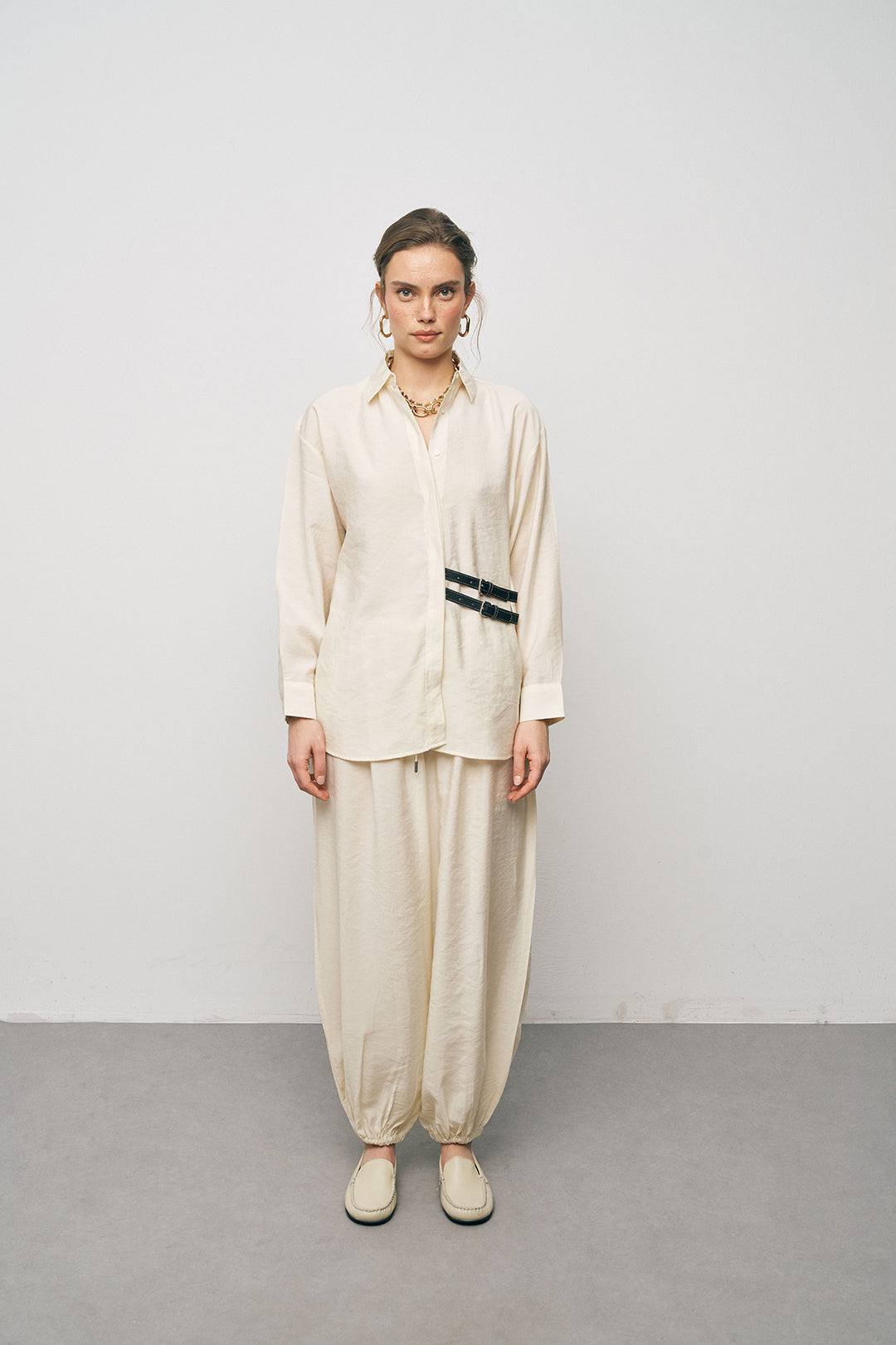 Orfeonegro Çift Kemer Aksesuarlı Ekru Uzun Kollu Gömlek