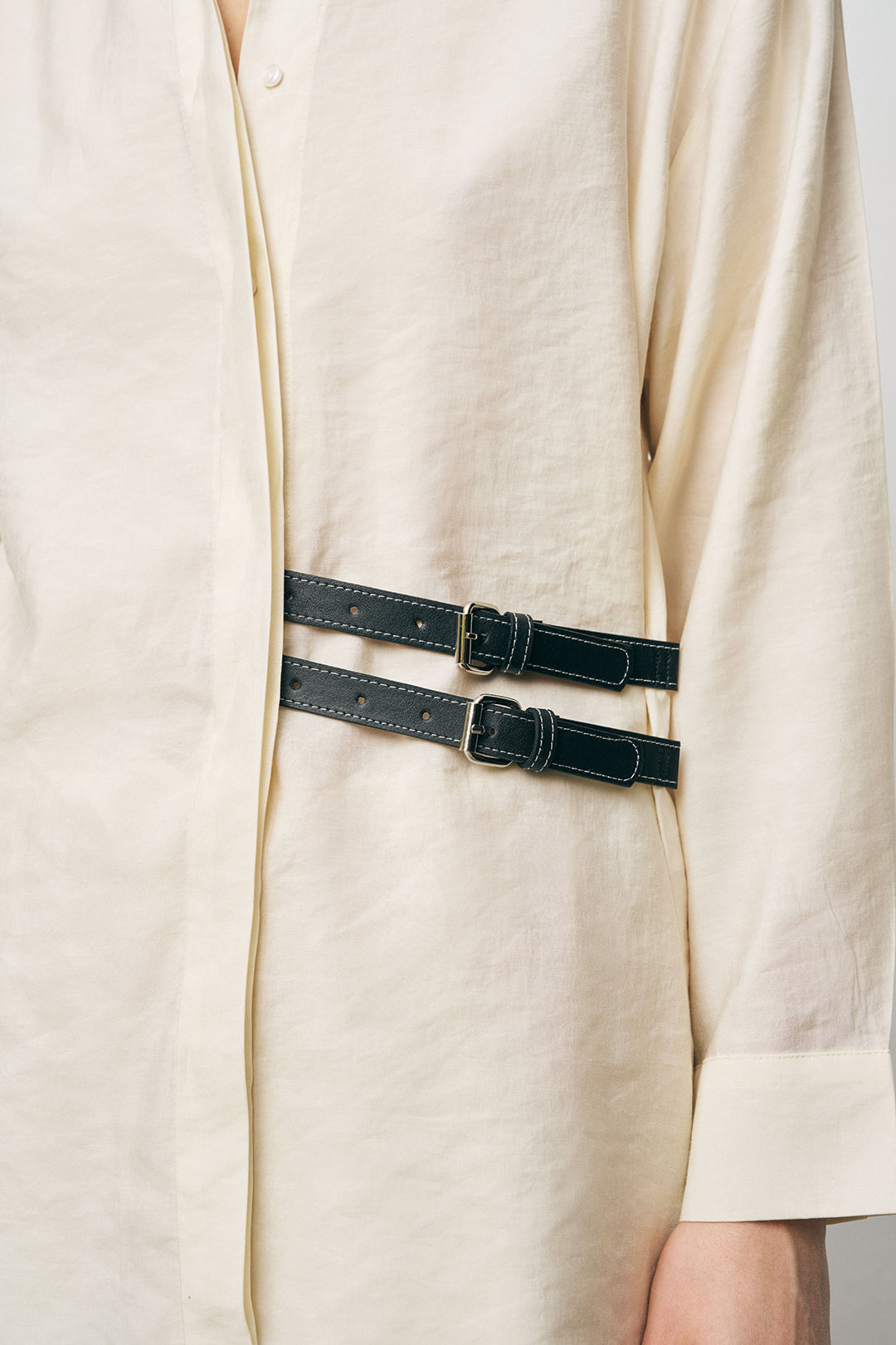 Orfeonegro Çift Kemer Aksesuarlı Ekru Uzun Kollu Gömlek