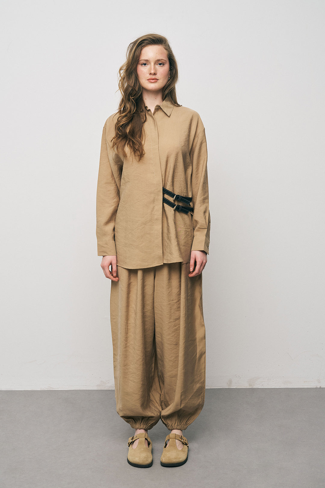 Orfeonegro Çift Kemer Aksesuarlı Karamel Uzun Kollu Gömlek