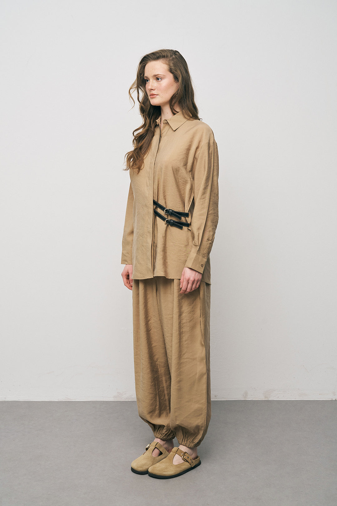 Orfeonegro Çift Kemer Aksesuarlı Karamel Uzun Kollu Gömlek