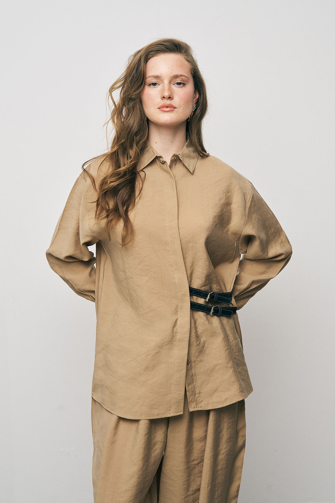 Orfeonegro Çift Kemer Aksesuarlı Karamel Uzun Kollu Gömlek