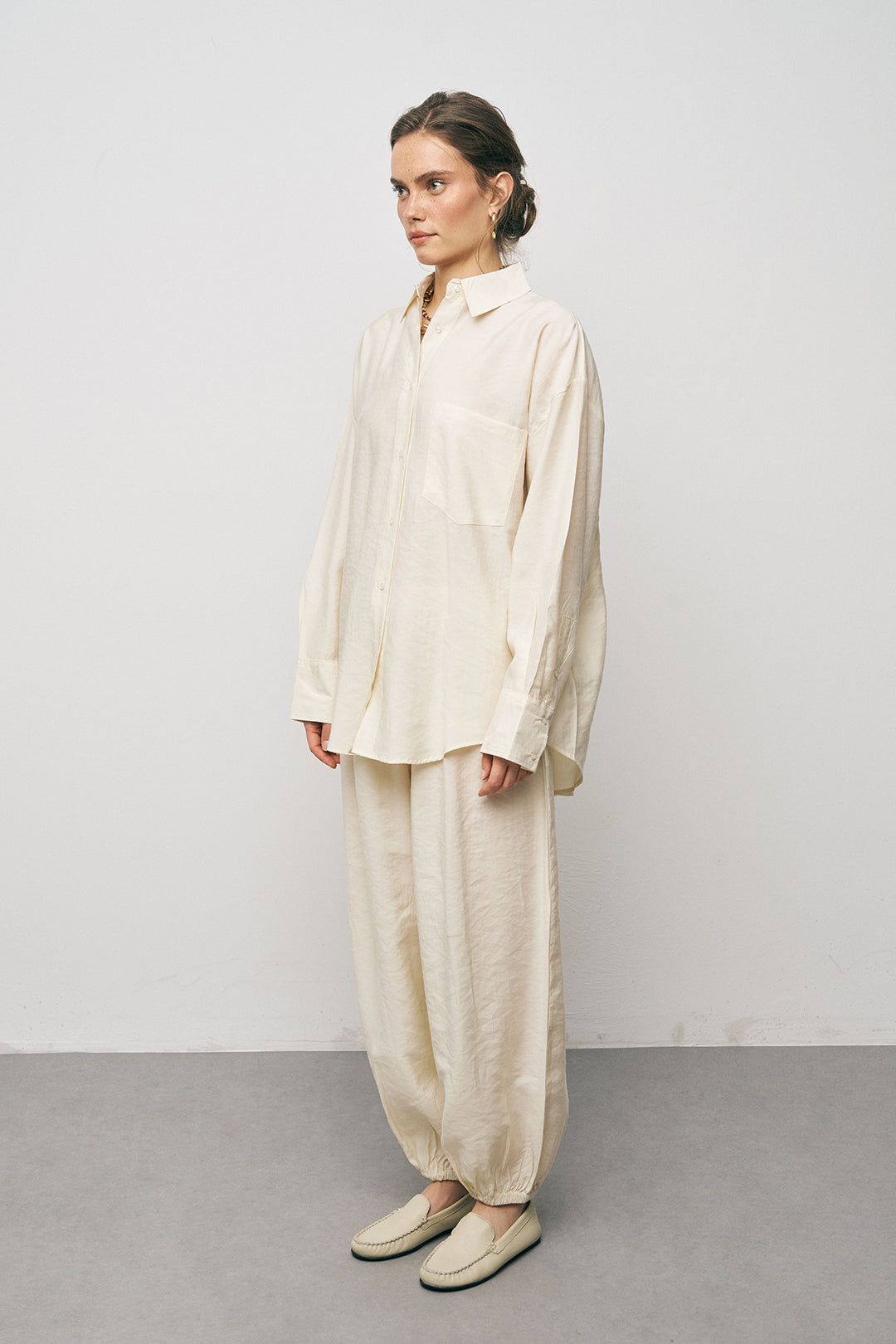 Orfeonegro Cep Detaylı Ekru Basic Gömlek