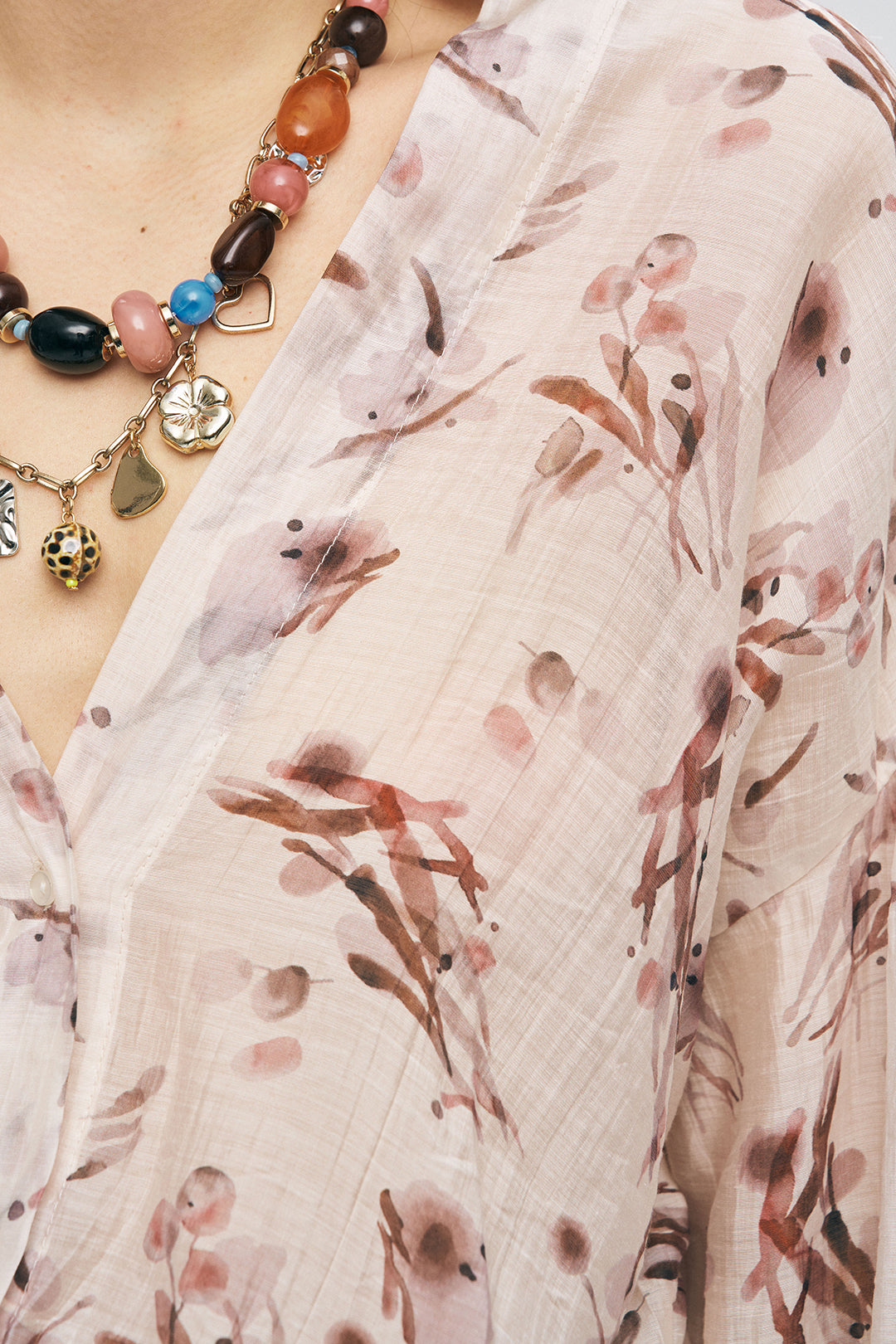 Uzun Kollu Çiçekli Transparan Gömlek