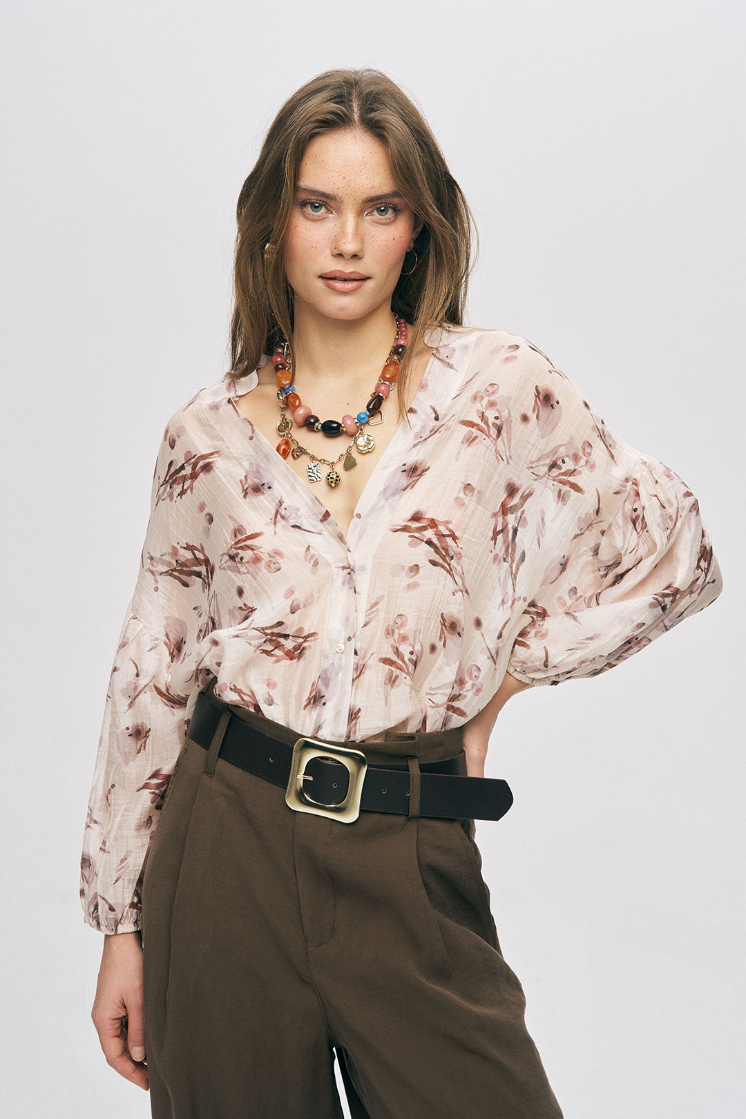 Uzun Kollu Çiçekli Transparan Gömlek