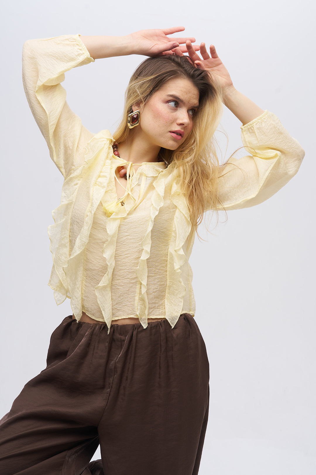 İple Ayarlanabilir Yaka Fırfır Detaylı Bluz Sarı
