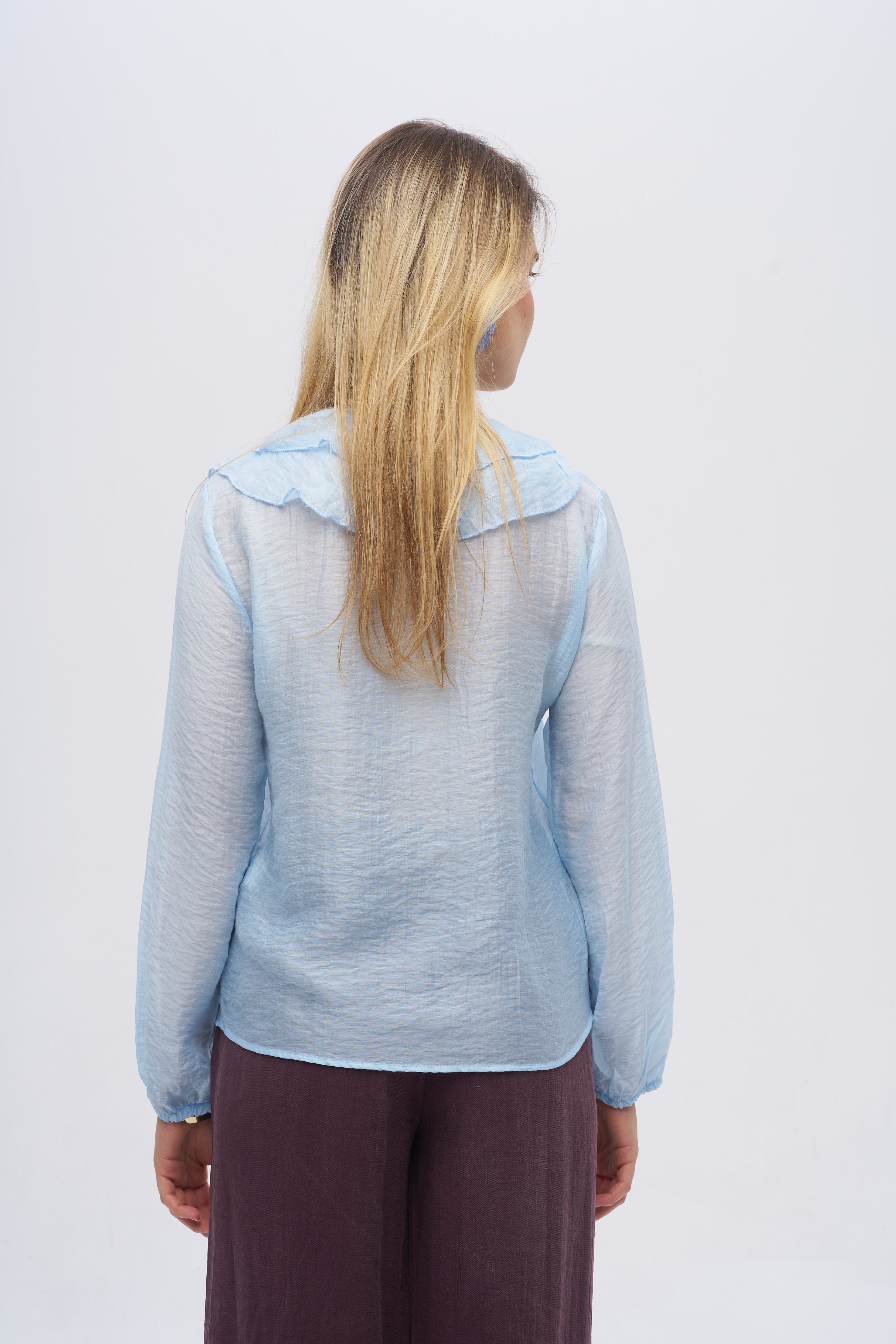 V Yaka Önü Fırfır Detaylı Dokulu Bluz Mavi