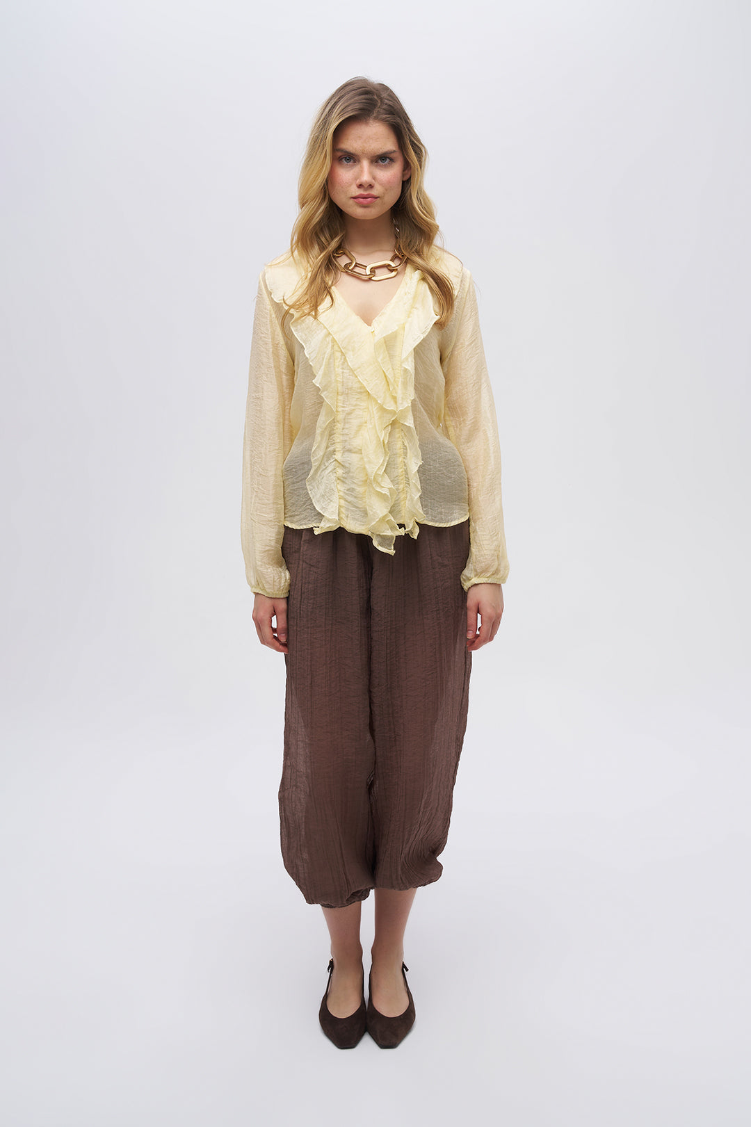 V Yaka Önü Fırfır Detaylı Dokulu Bluz Sarı