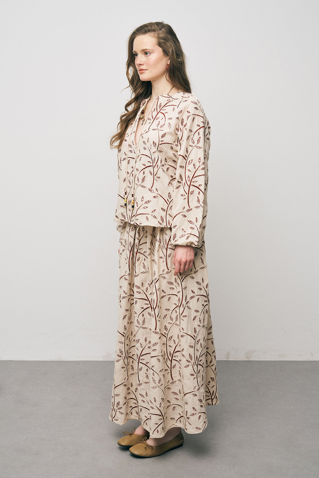 Nakış İşlemeli Balon Kol Tasarım Bluz Bordo