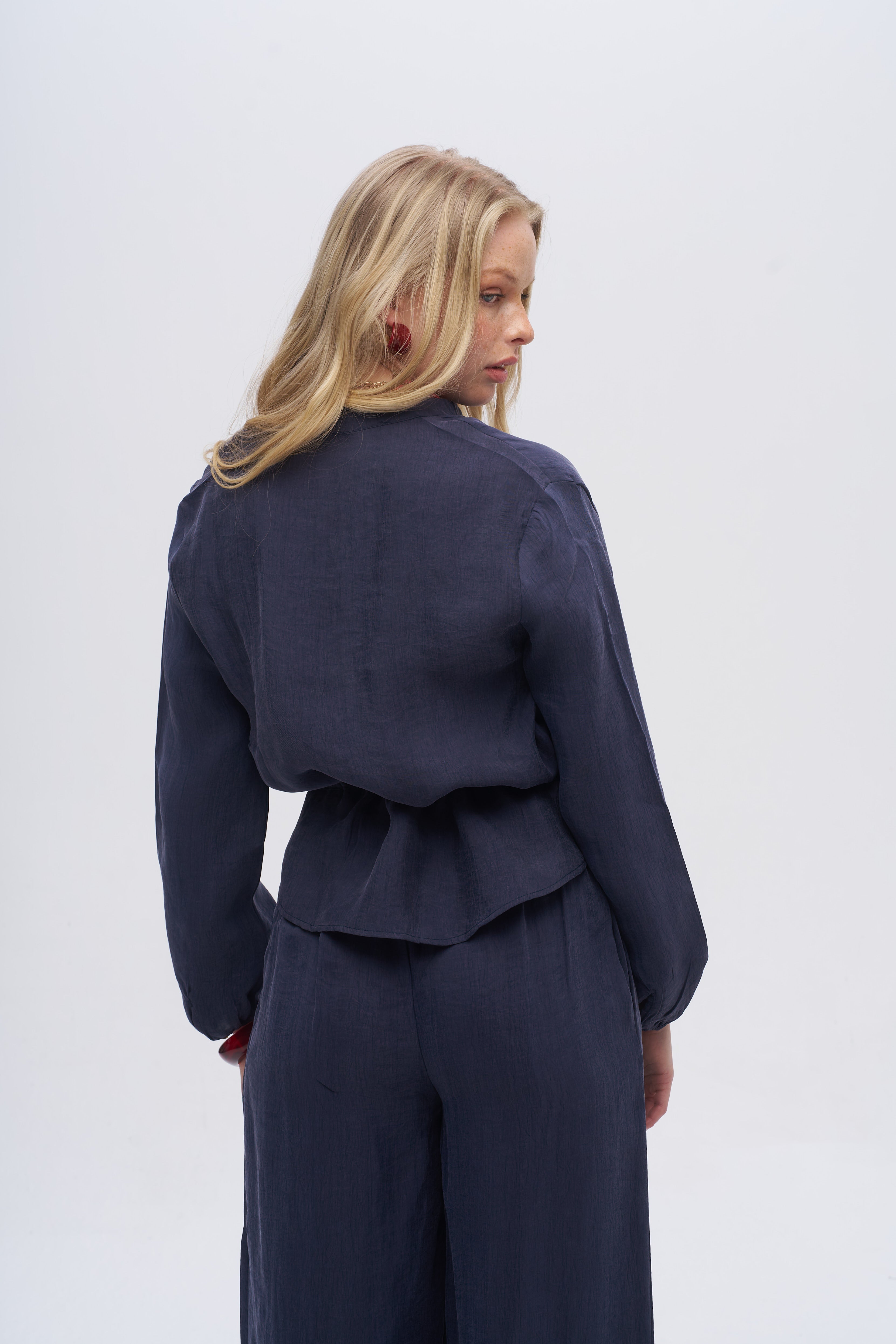 Gömlek Yaka Önden Düğmeli Kısa Kollu Dökümlü Bluz Laci