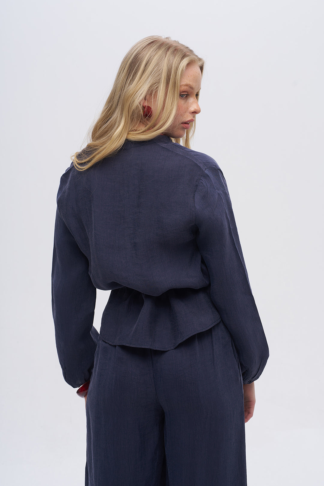 Gömlek Yaka Önden Düğmeli Kısa Kollu Dökümlü Bluz Laci