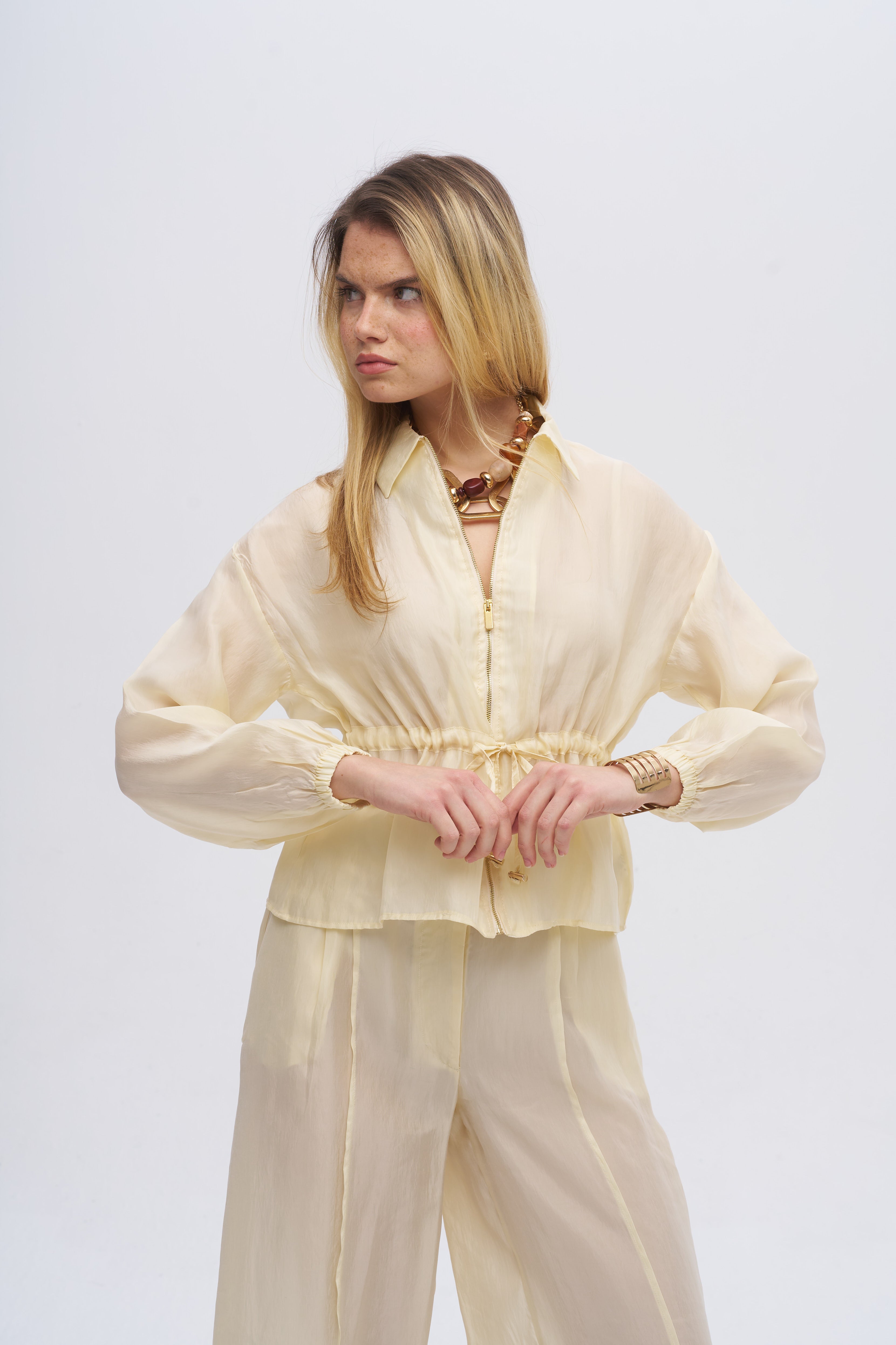 Gömlek Yaka Önden Düğmeli Kısa Kollu Dökümlü Bluz Sarı