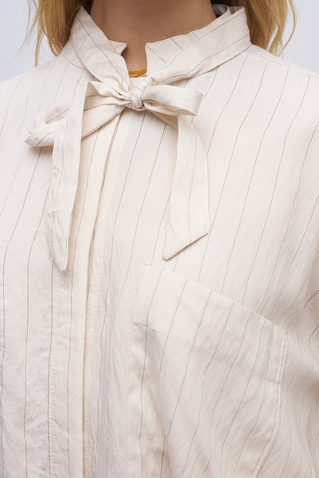 Yakası Fiyonk Bağlamalı Oversize Dökümlü Çizgili Gömlek