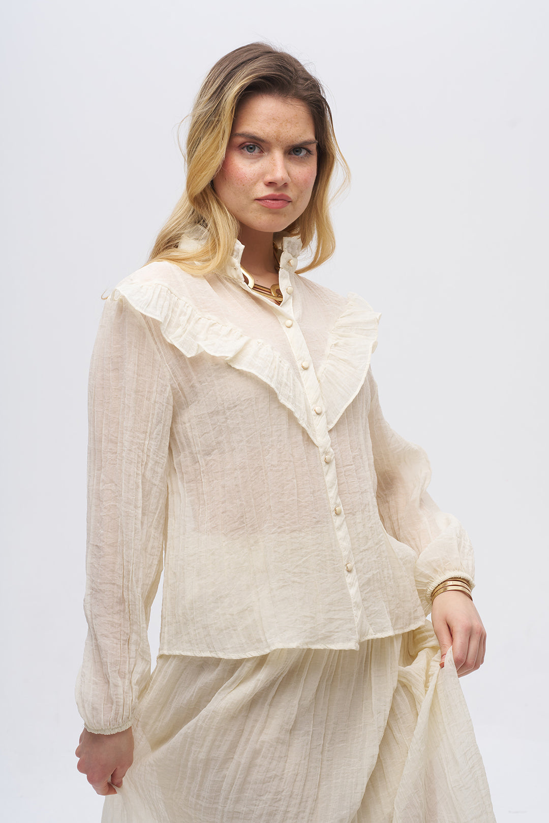 Sarı Fırfır Detaylı Dik Yaka Bluz