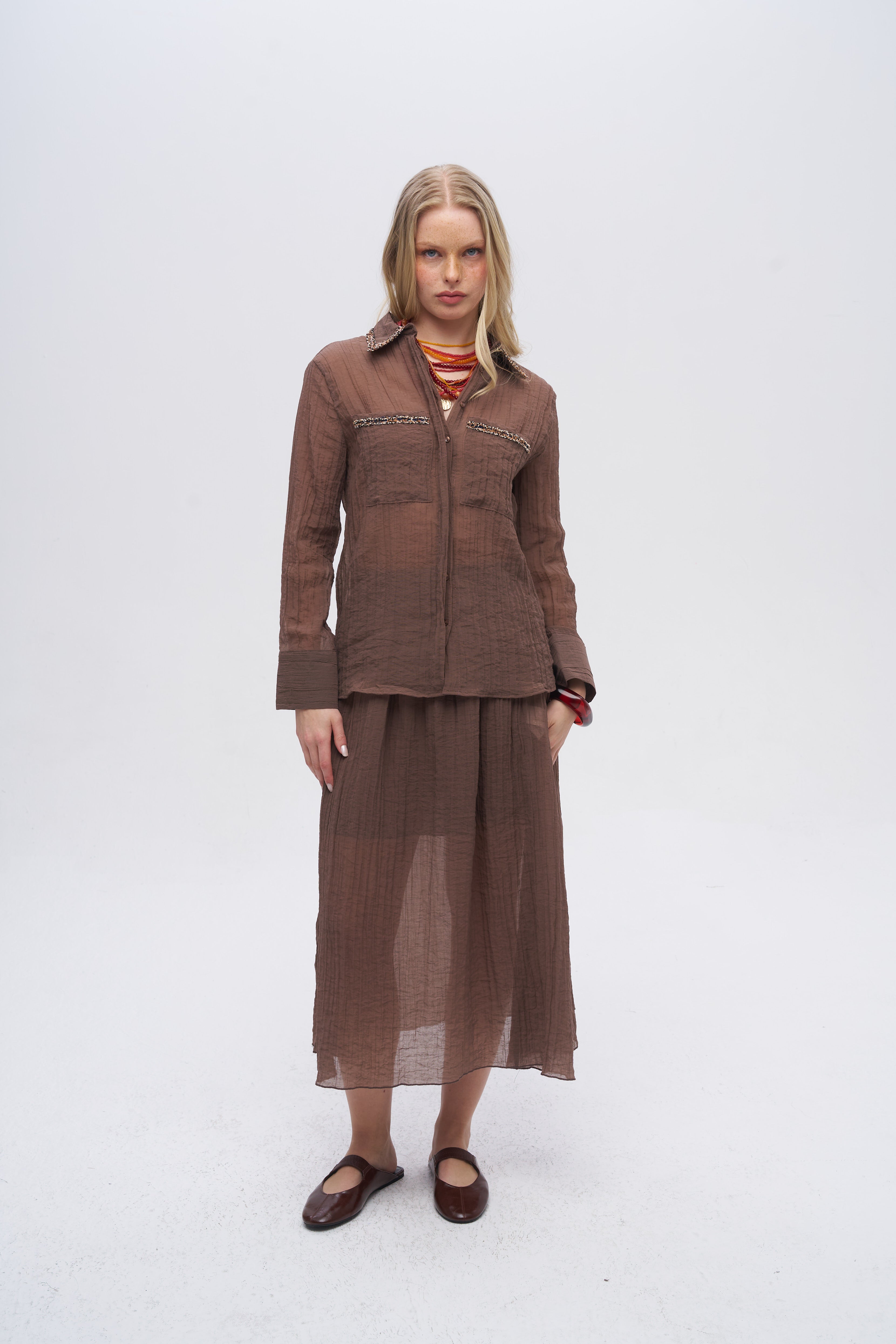 Çizgi Dokulu Taş İşlemeli Gömlek Kahve