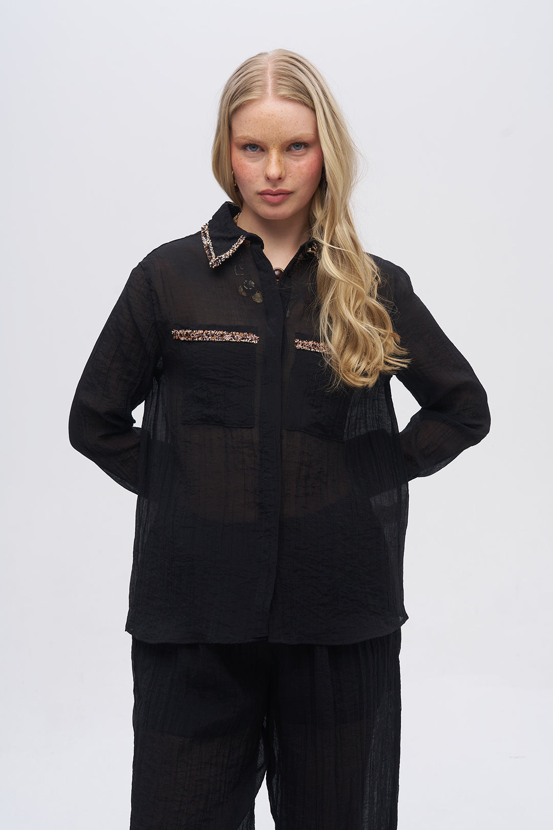 Çizgi Dokulu Taş İşlemeli Gömlek Siyah