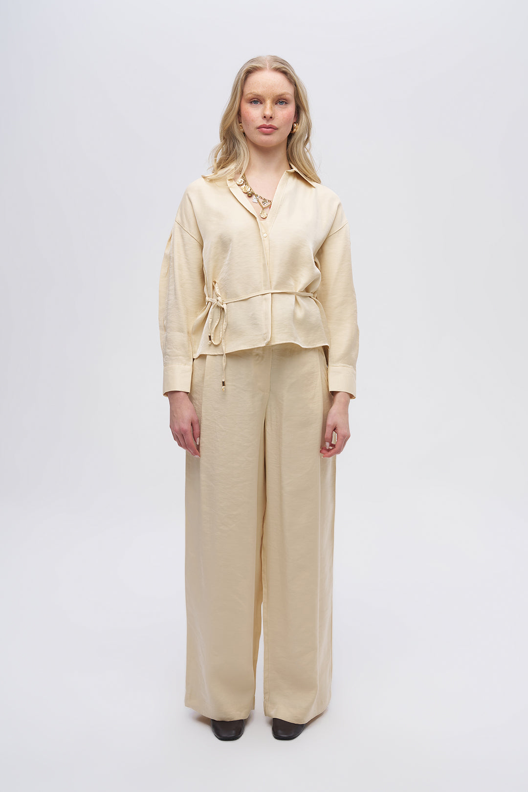 Toptan Kadın Sarı İpeksi Dokulu Bağlamalı Gömlek