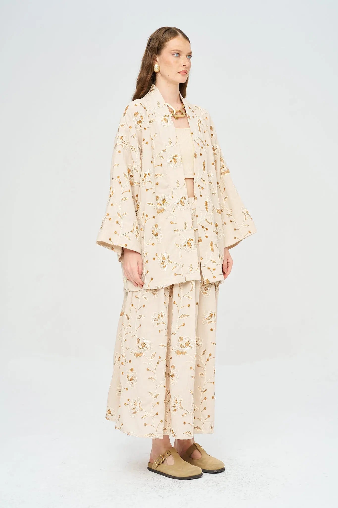 Çiçek Nakışlı ve Pullu Kimono - Kahve ORFEONEGRO