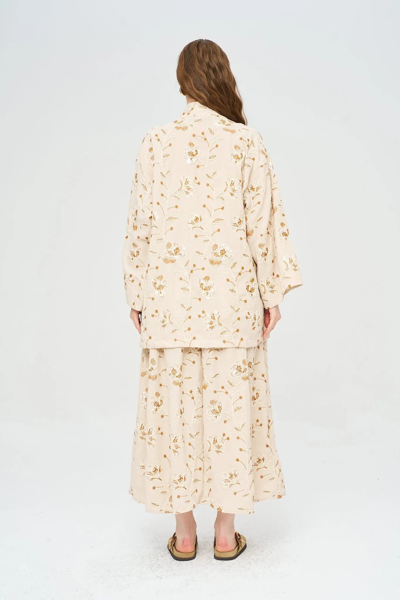 Çiçek Nakışlı ve Pullu Kimono - Kahve ORFEONEGRO