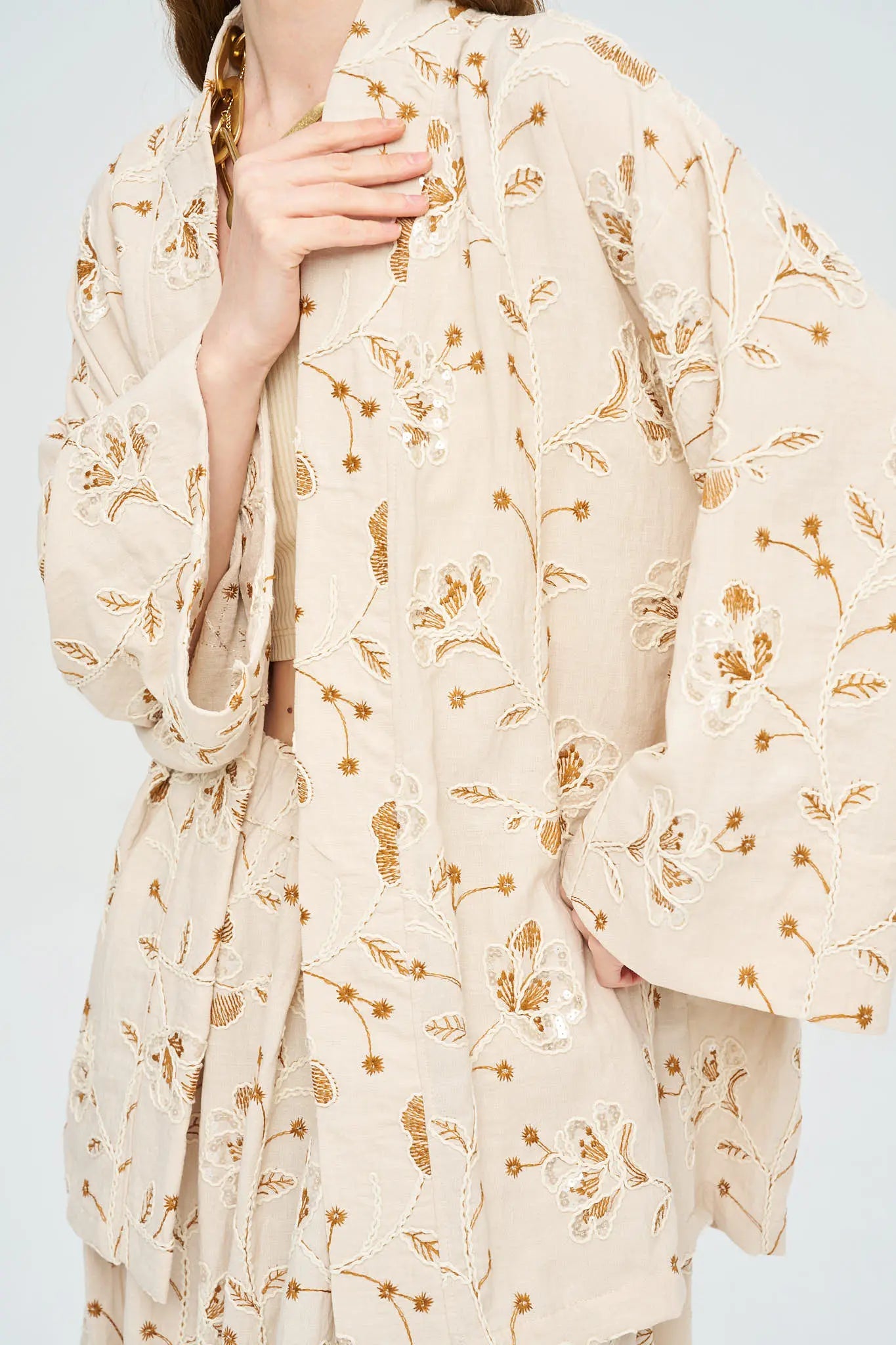 Çiçek Nakışlı ve Pullu Kimono - Kahve ORFEONEGRO