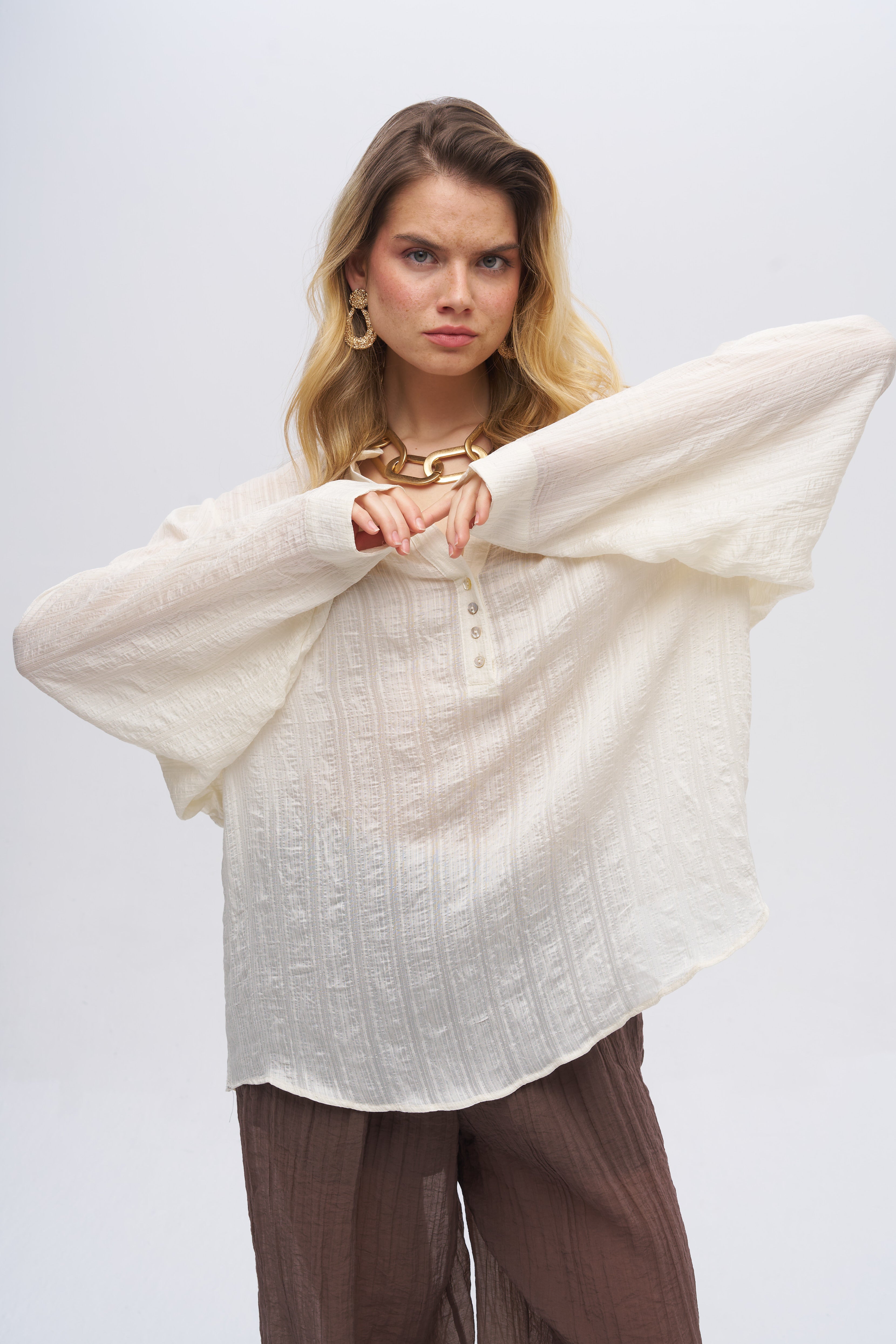 Hakim Yaka Çizgili Gömlek Ekru