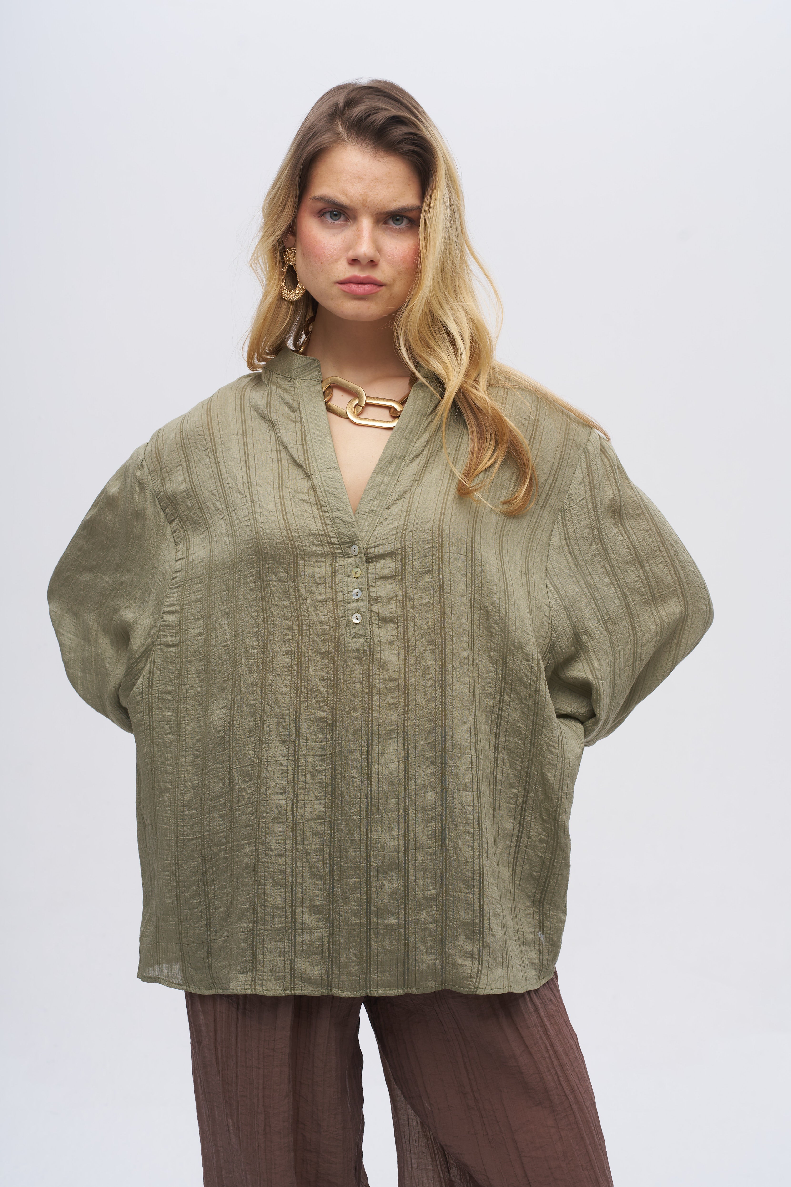 Hakim Yaka Çizgili Gömlek Haki