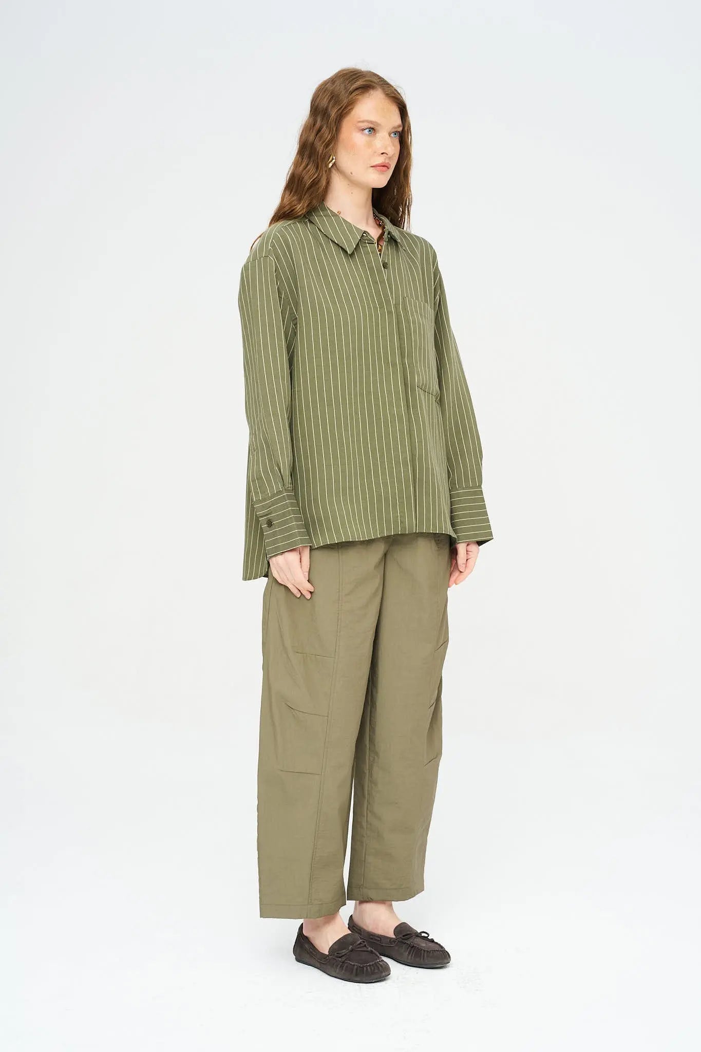 Tek Cepli Tencel Karışımlı Oversize Gömlek Haki ORFEONEGRO