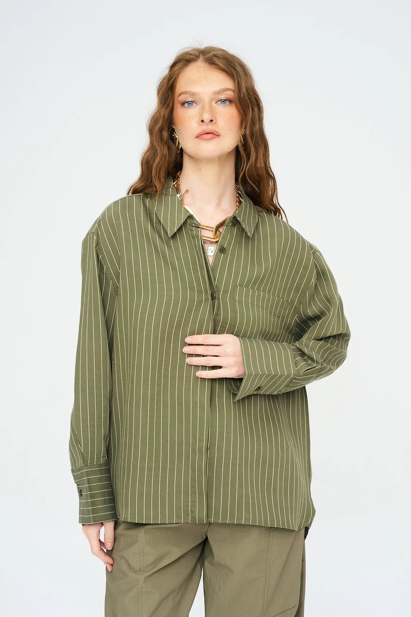 Tek Cepli Tencel Karışımlı Oversize Gömlek Haki ORFEONEGRO