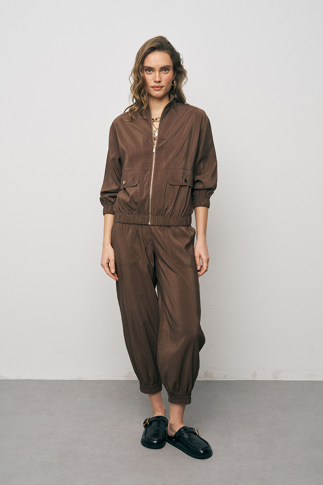 Orfeonegro Beli ve Bileği Lastikli Fermuarlı Kahverengi Ceket