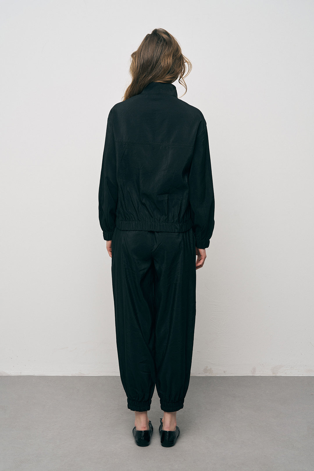 Orfeonegro Beli ve Bileği Lastikli Fermuarlı Siyah Ceket