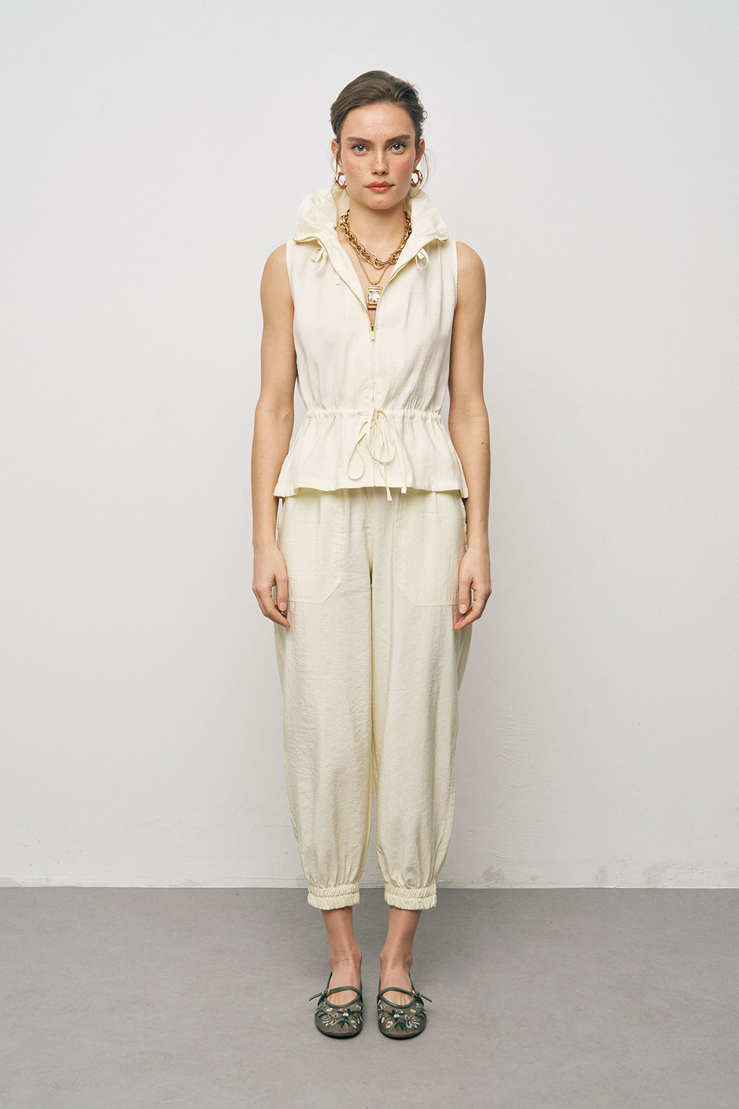 Dik Yakalı Rahat Kesim Sarı Yelek