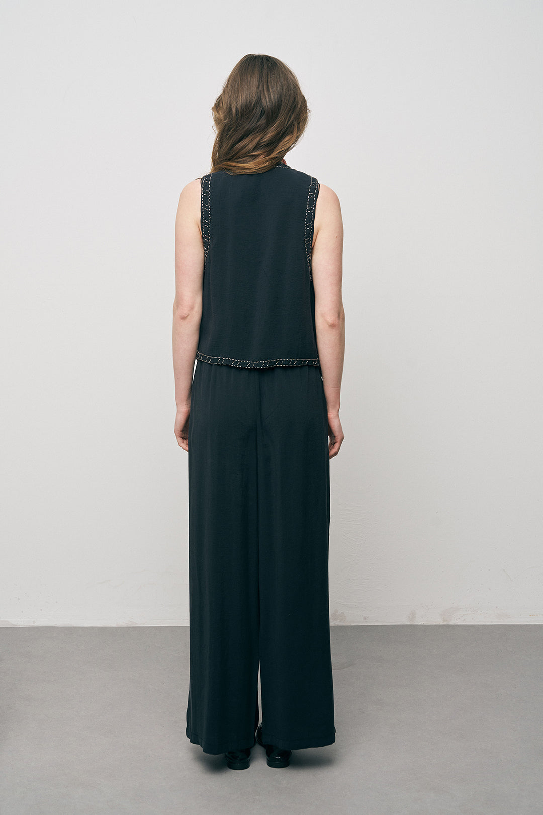 Orfeonegro Boncuk İşlemeli Kısa Siyah Yelek