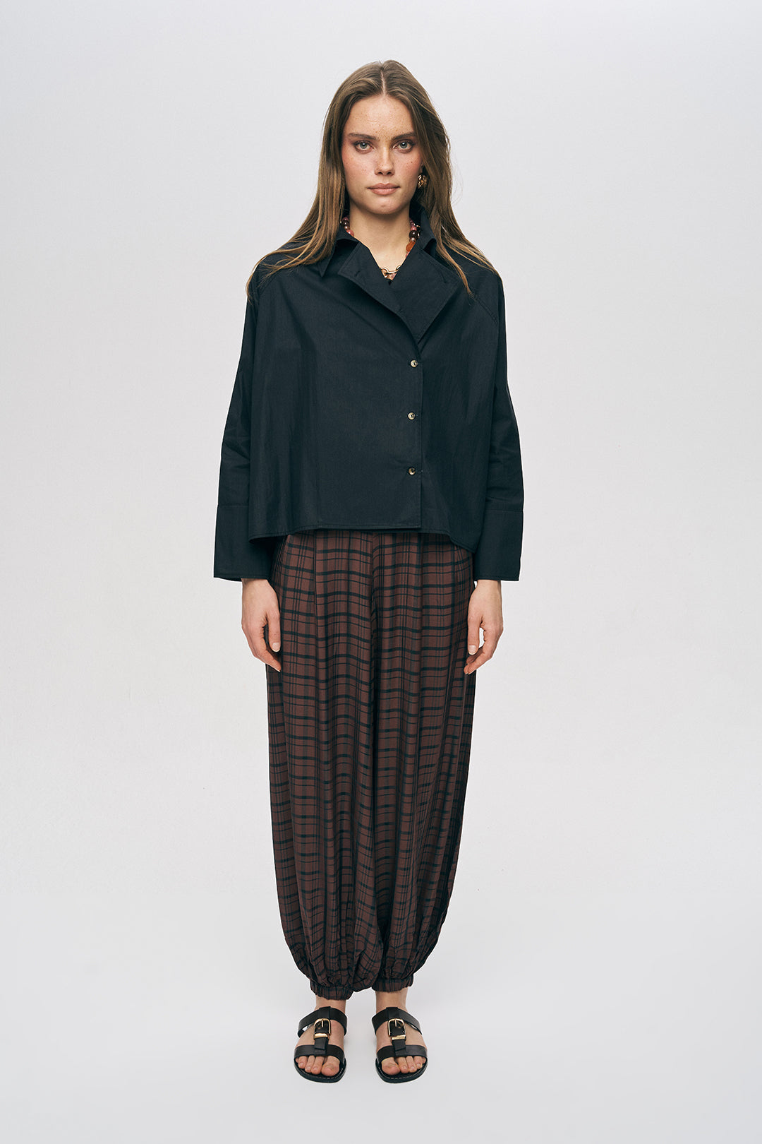 Orfeonegro Kruvaze Görünümlü Modern Kesim Siyah Gömlek