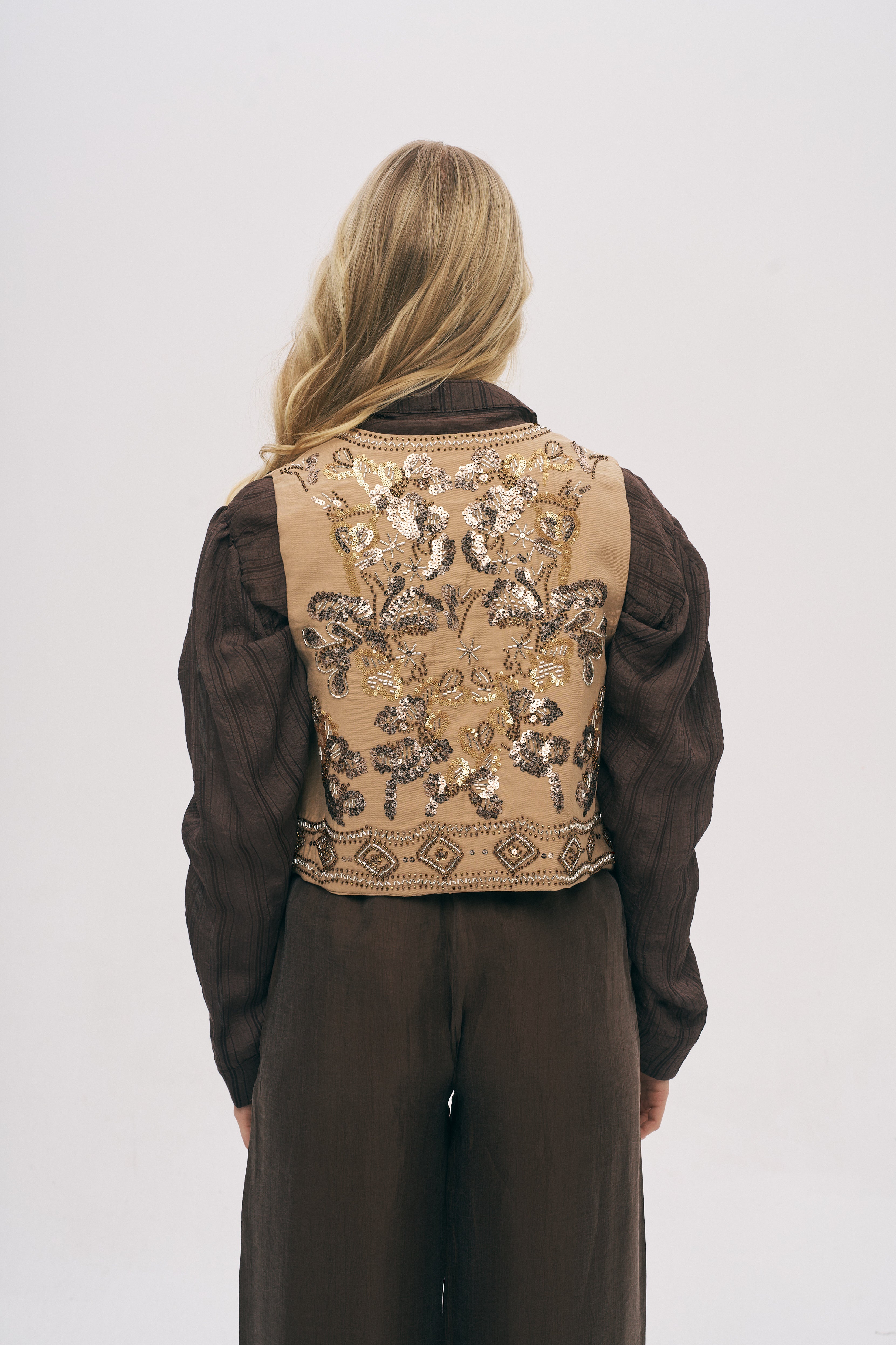 Orfeonegro Boncuk ve Nakışlı Kısa Karamel Yelek
