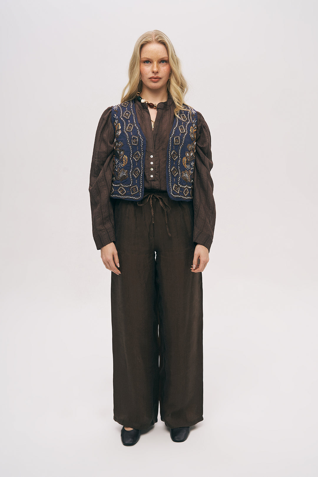 Orfeonegro Boncuk ve Nakışlı Kısa Laci Yelek