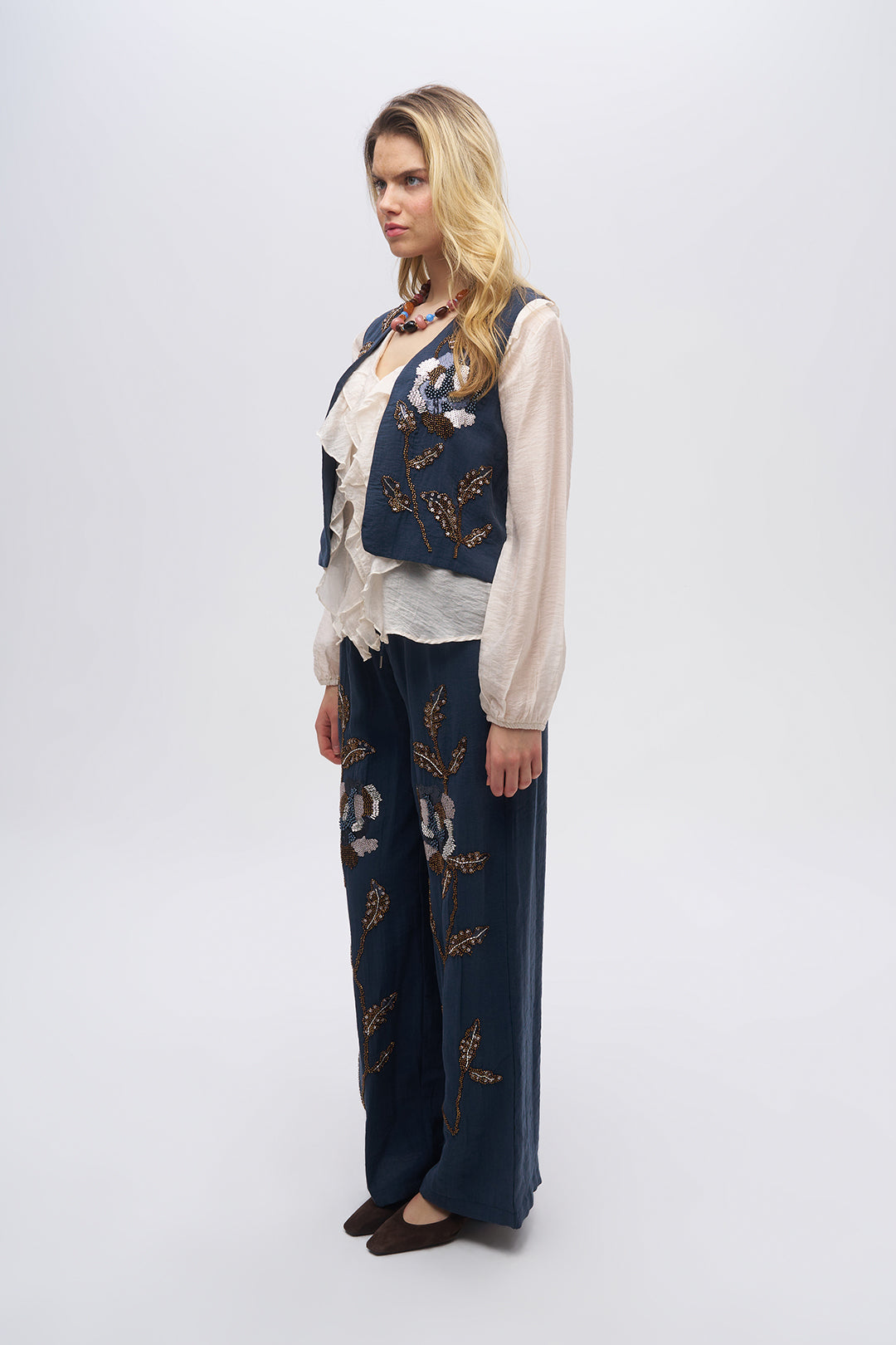 Toptan Kadın Boncuk İşlemeli Tencel Yelek