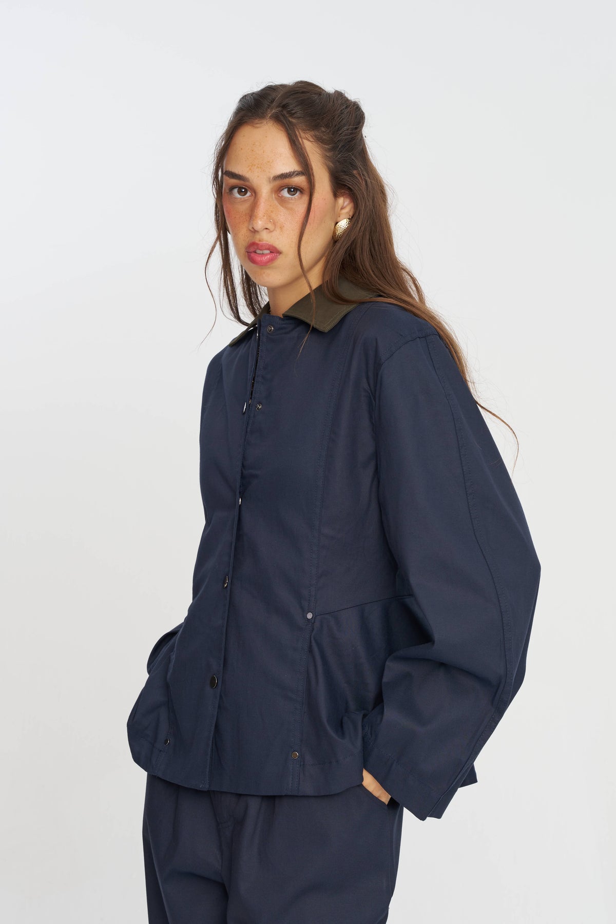 Toptan Kontrast Yakalı Tencel Karışımlı Kadın Ceket Lacivert