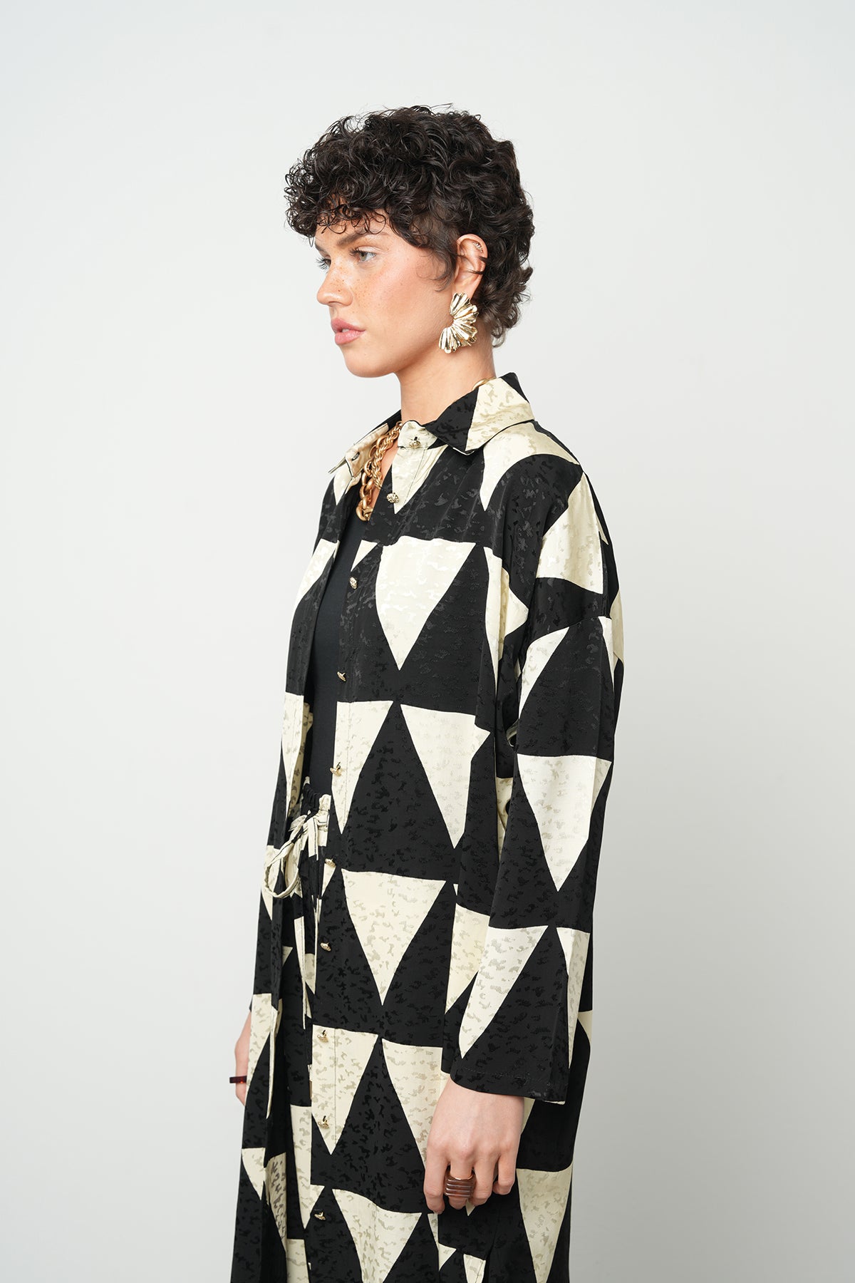 Orfeonegro Geometrik Desenli Siyah-Beyaz Uzun Tunik Gömlek