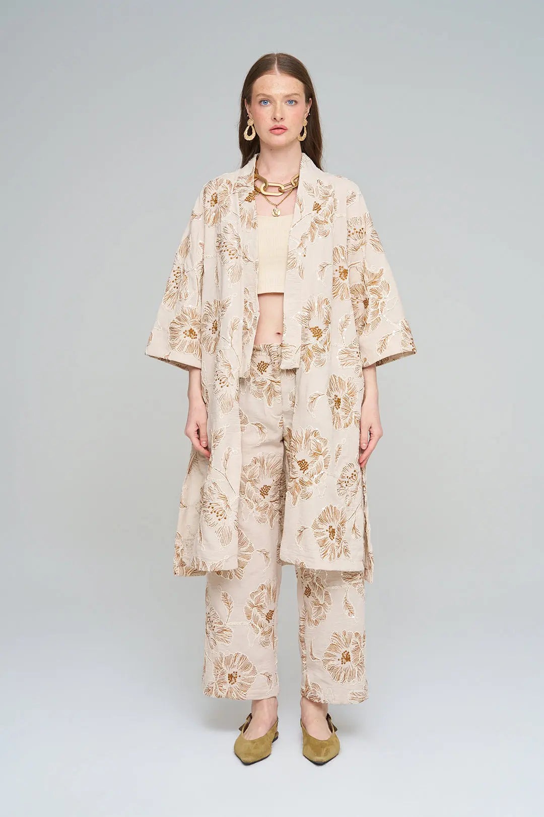 Çiçek Nakışlı ve Payet Detaylı Oversize Kimono Kahve ORFEONEGRO