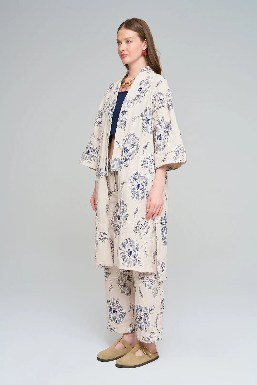 Çiçek Nakışlı ve Payet Detaylı Oversize Kimono Laci ORFEONEGRO