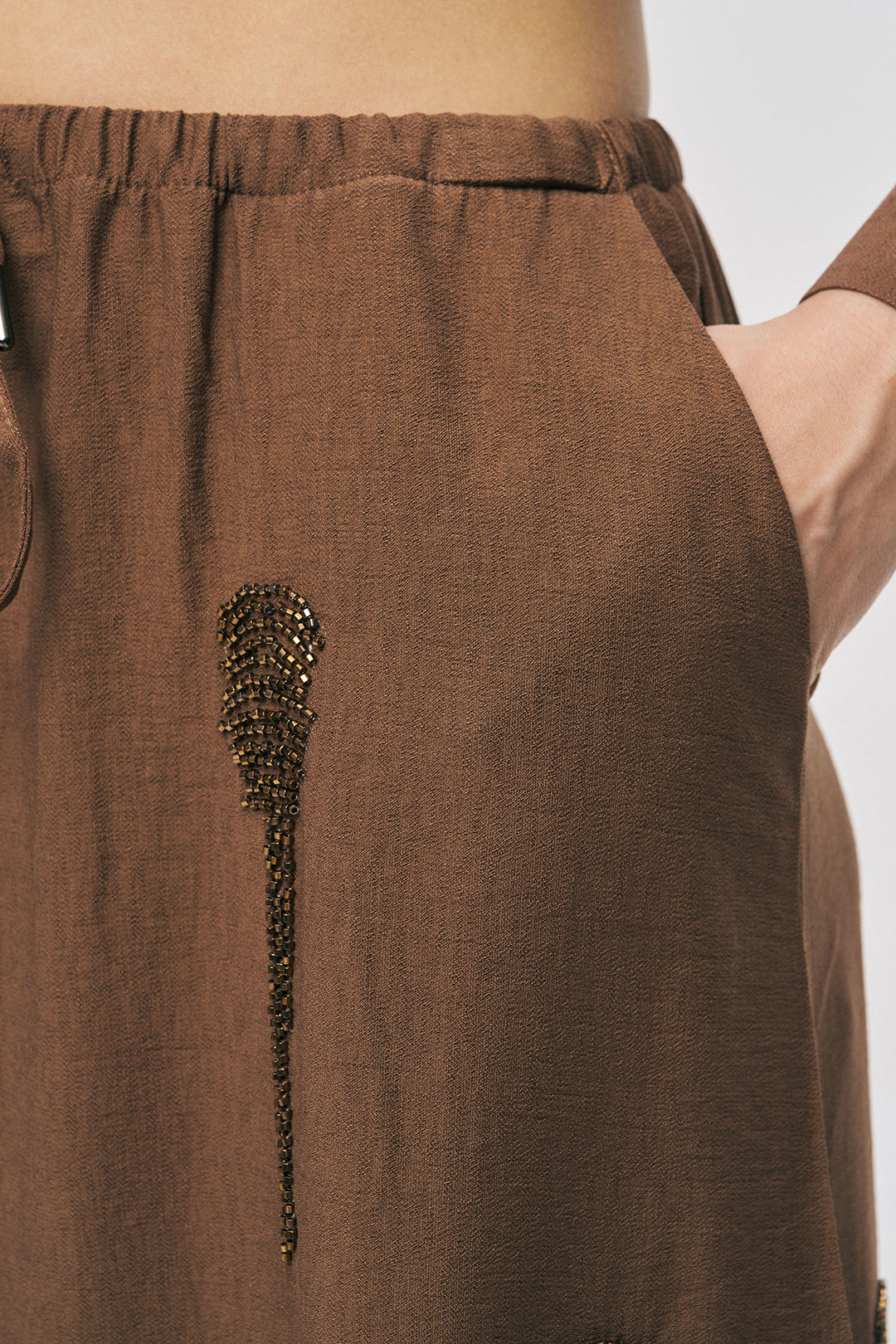 Orfeonegro Boncuk İşlemeli Beli Lastikli ve Bağcıklı Uzun Etek Kahve