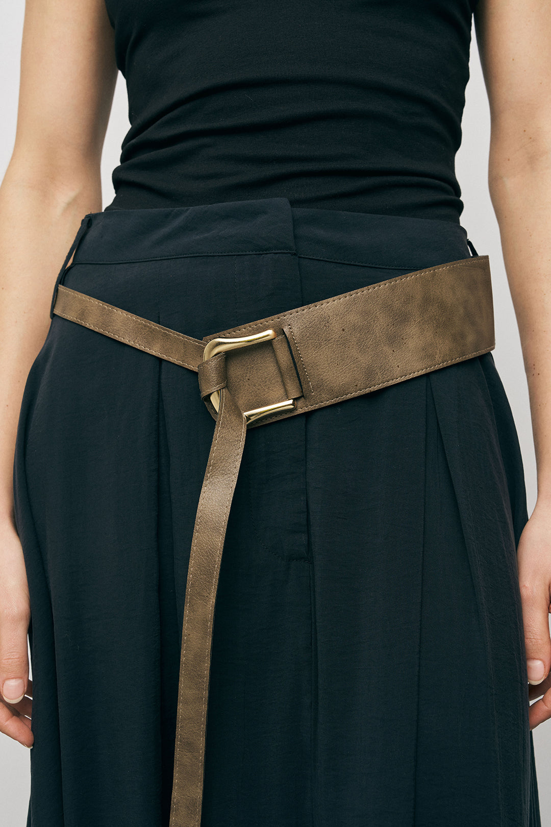 Orfeonegro Kemerli Kloş Siyah Midi Etek