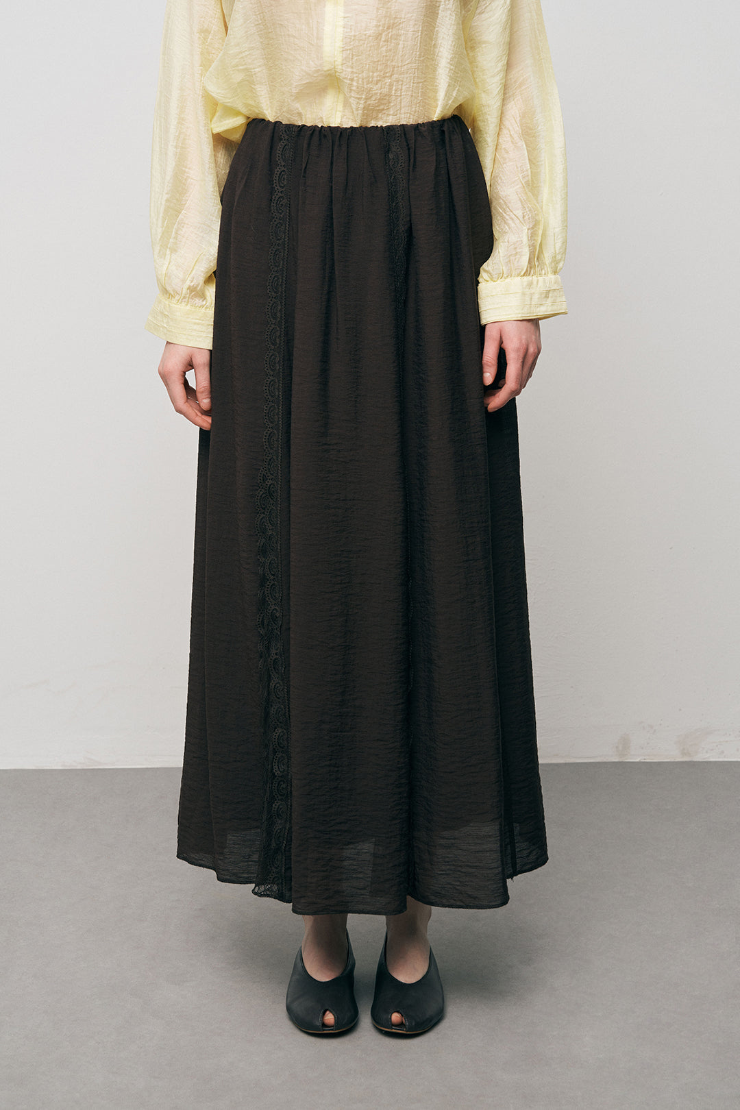 Orfeonegro Kahverengi Nakışlı ve Dantel Şerit Detaylı Maxi Boy Etek