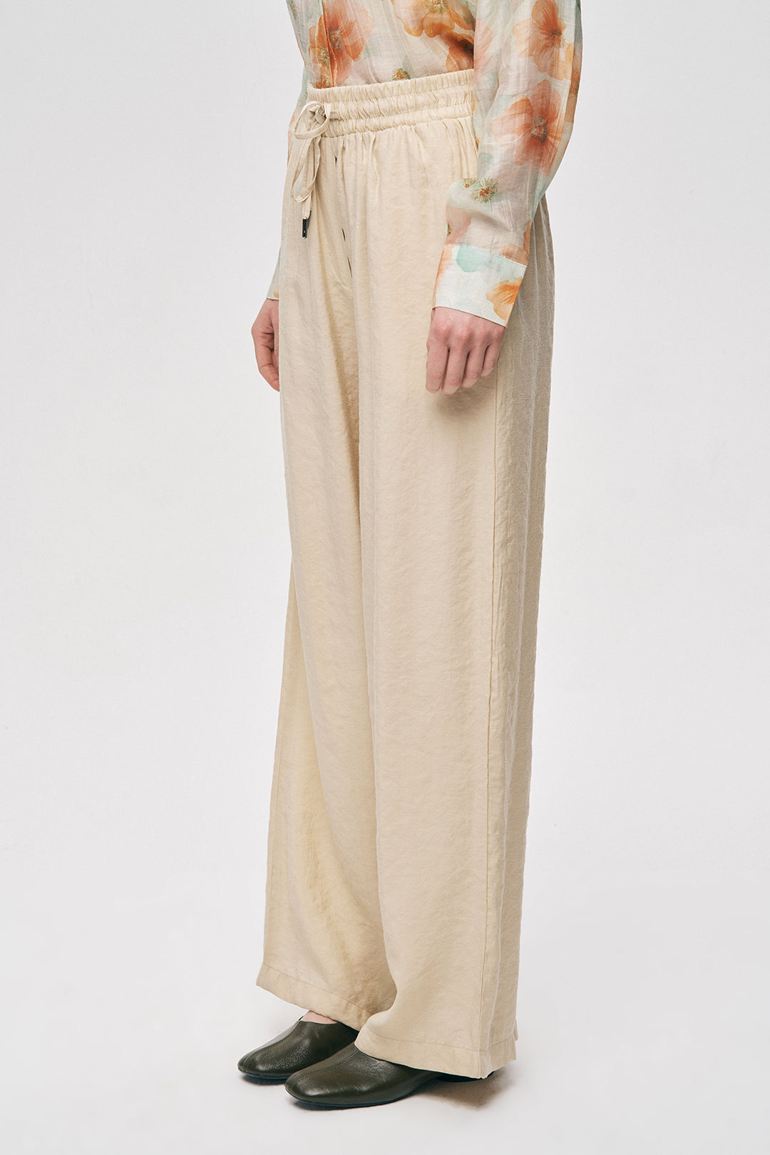 Bol Paça Rahat Kalıp Kumaş Pantolon A.Bej