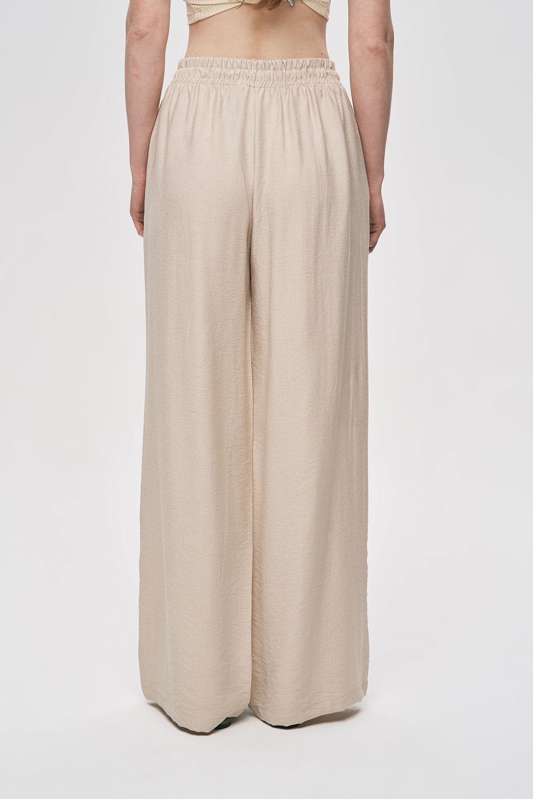 Orfeonegro Kuş ve Çiçek Boncuk İşlemeli Beli Bağcıklı Rahat Kesim Pantolon Açık Bej