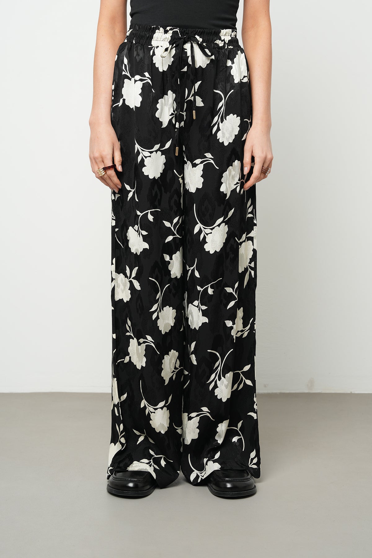 Orfeonegro Çiçek Desenli Bol Paça Pantolon