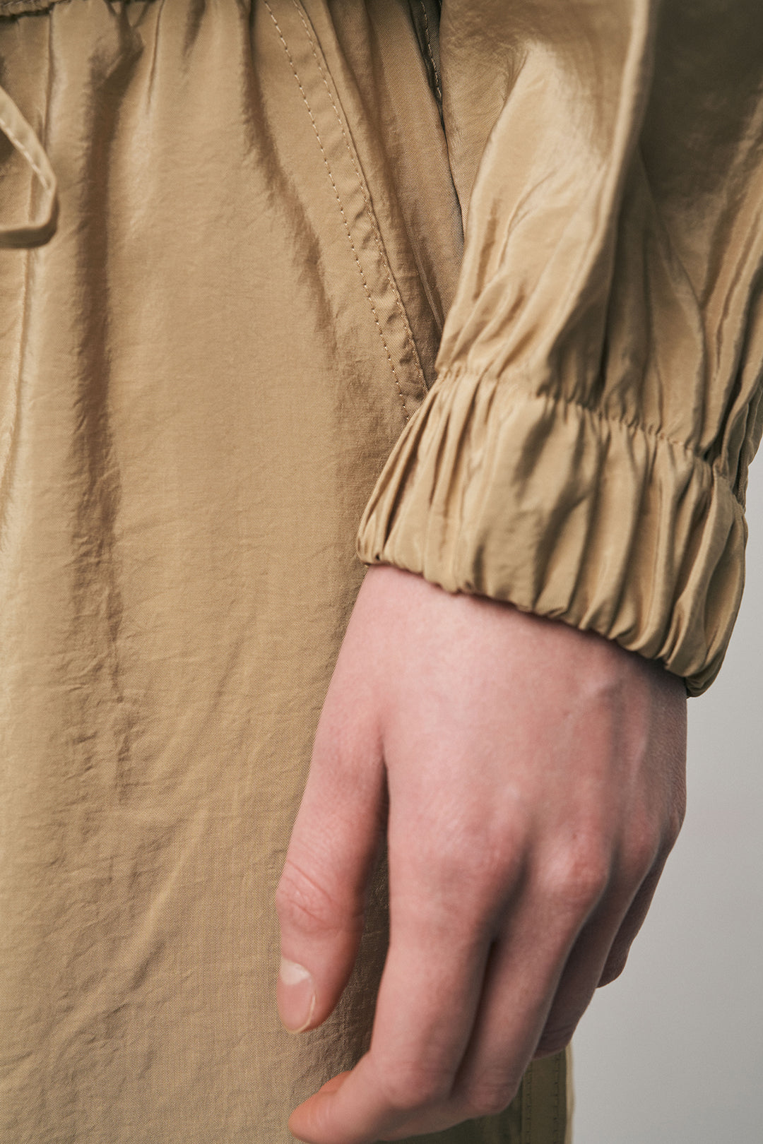 Orfeonegro Beli Lastikli ve Paçası Bağlama Detaylı Bej Pantolon