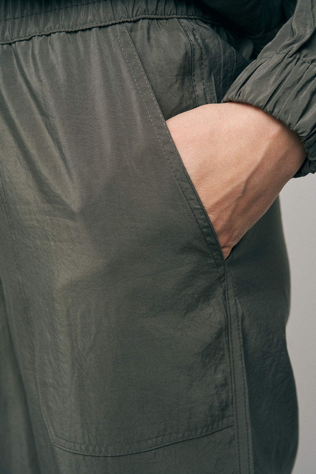 Orfeonegro Beli Lastikli ve Paçası Bağlama Detaylı Haki Pantolon