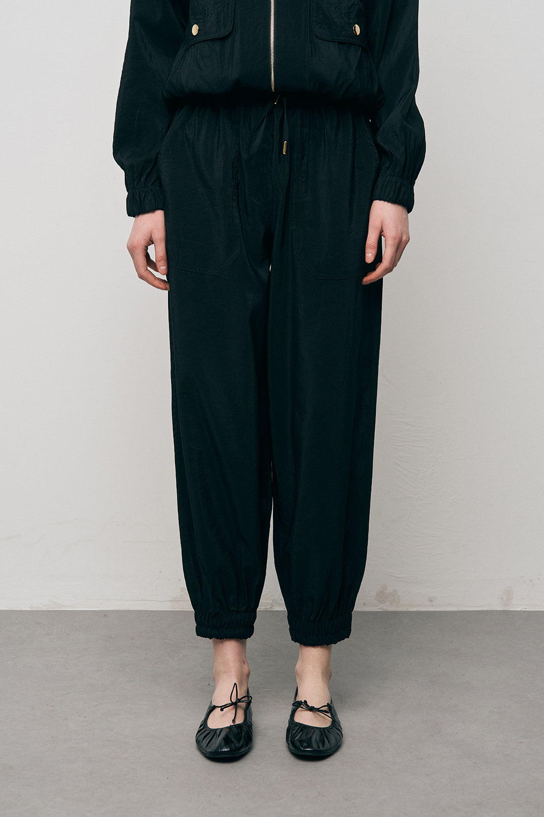 Orfeonegro Beli Lastikli ve Paçası Bağlama Detaylı Siyah Pantolon